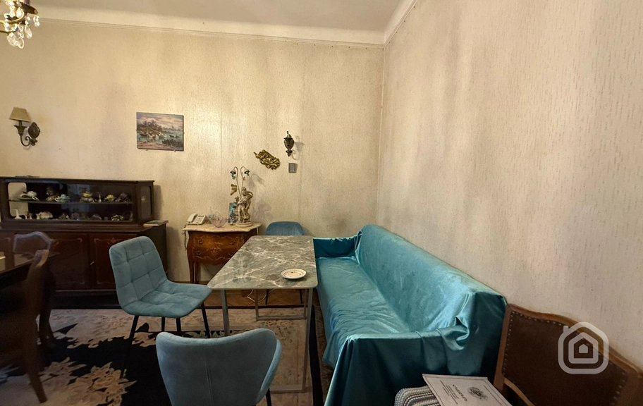 Продаётся 3-комнатная квартира, 92 м², ул. Налбандян, Центр