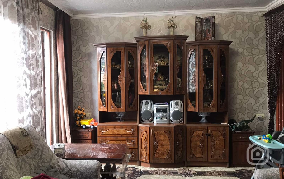 Продаётся 3-комнатная квартира, 83.7 м², пр. Саят-Нова, Центр
