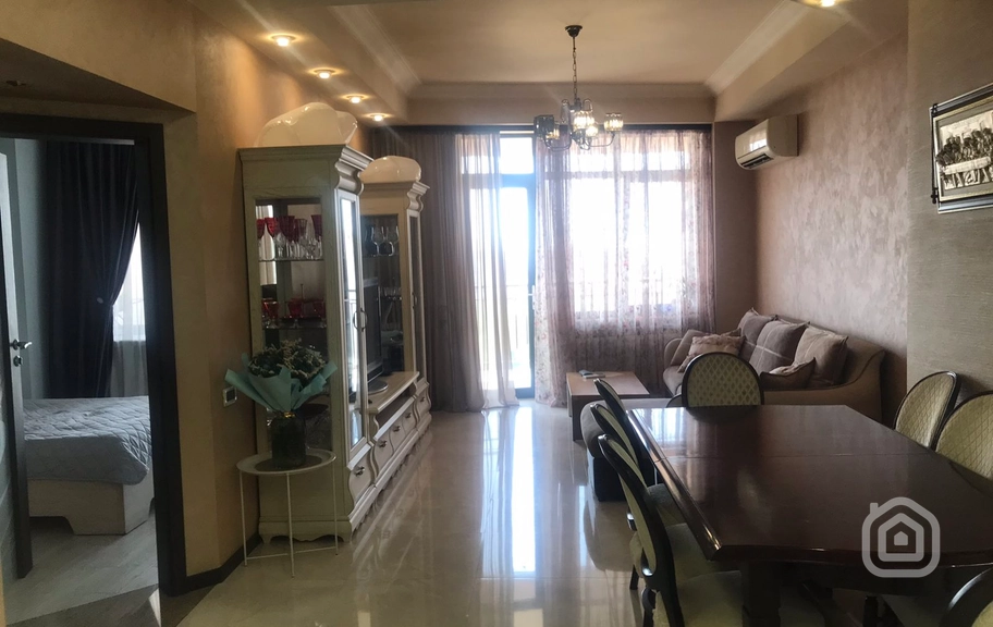 Продаётся 2-комнатная квартира, 92 м², ул. Вардананц, Центр