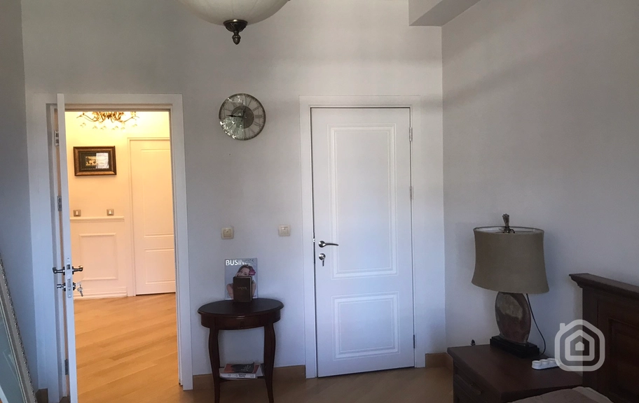 Продаётся 4-комнатная квартира, 135 м², Арабкир