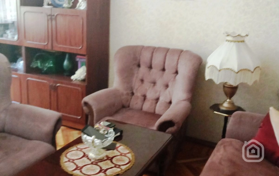 Продаётся 3-комнатная квартира, 74.5 м², ул. Ер. Кочар, Центр