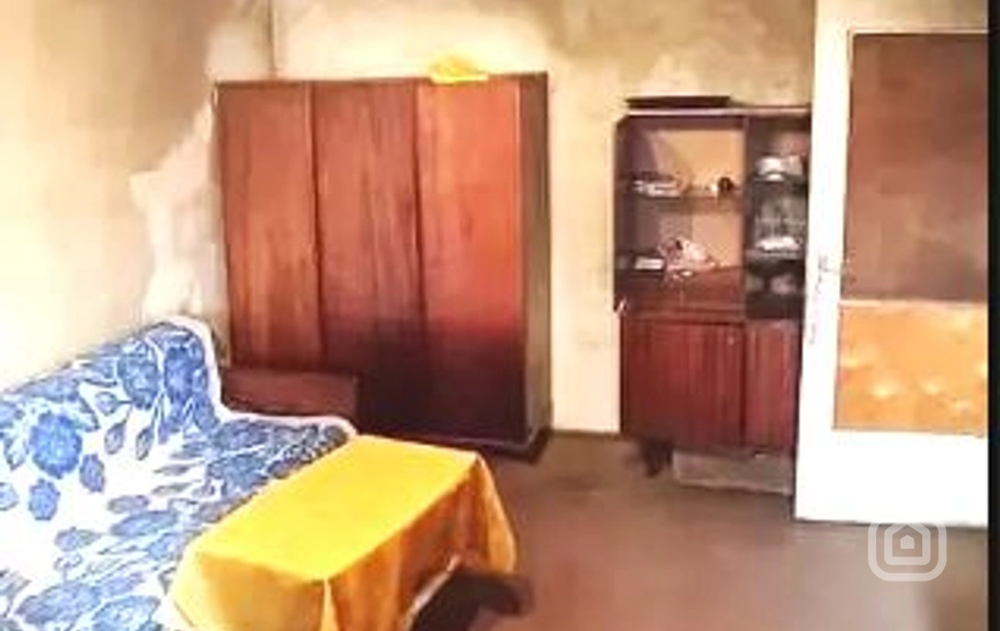 Продаётся 1-комнатная квартира, 39 м², ул. Сарян, Центр