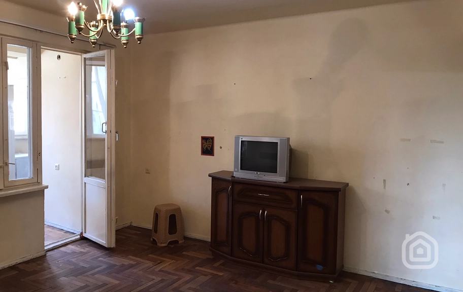 Продаётся 3-комнатная квартира, 76.7 м², ул. Сарян, Центр