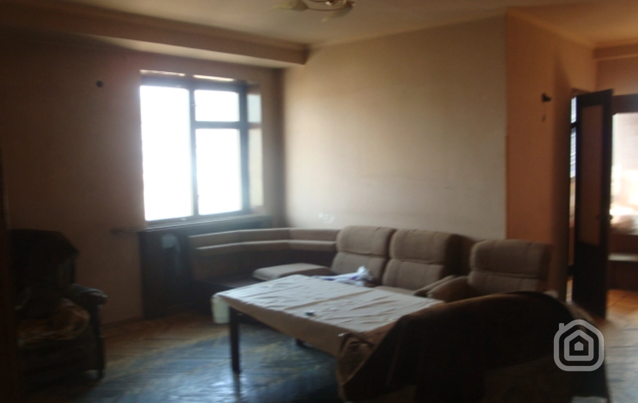 Продаётся 2-комнатная квартира, 80 м², ул. Нар-Дос, Центр
