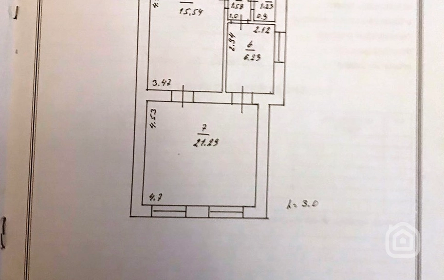 Продаётся 3-комнатная квартира, 60.89 м², ул. Нар-Дос, Центр
