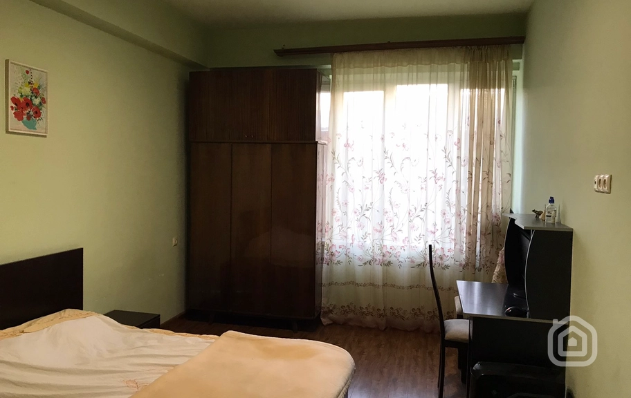 Продаётся 3-комнатная квартира, 90.3 м², ул. Пушкин, Центр