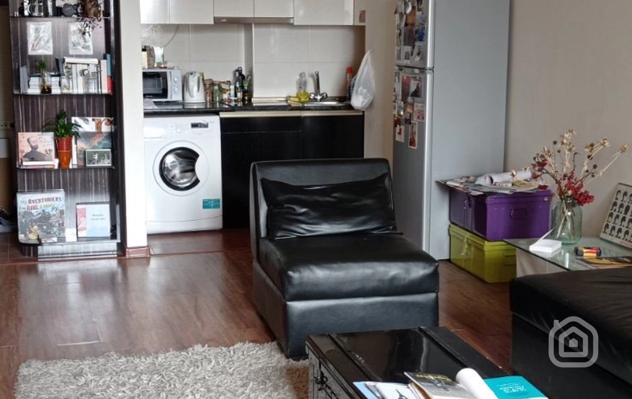 Продаётся 2-комнатная квартира, 58.3 м², ул. Бузанд, Центр