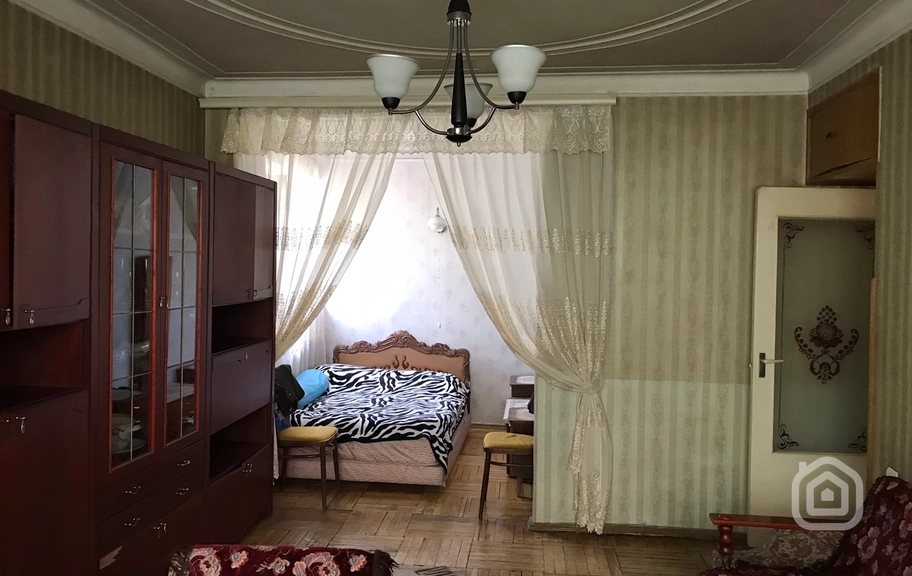 Продаётся 2-комнатная квартира, 46 м², пер. Корюн 1, Центр