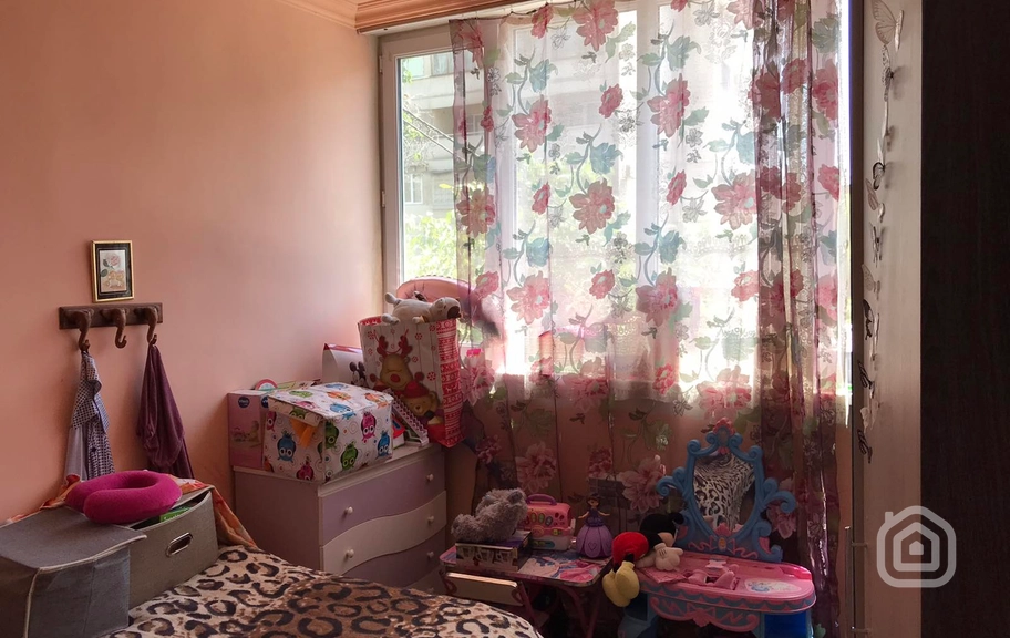 Продаётся 3-комнатная квартира, 85 м², ул. Айгестан 10, Центр
