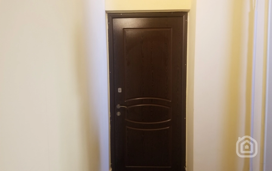 Продаётся квартира, 303.4 м², ул. Верин Антарайин, Центр