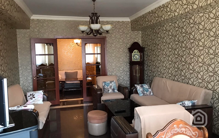 Продаётся 3-комнатная квартира, 95 м², ул. Каджазнуни, Центр