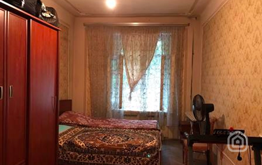 Продаётся 3-комнатная квартира, 68 м², пр. Тигран Мец, Центр