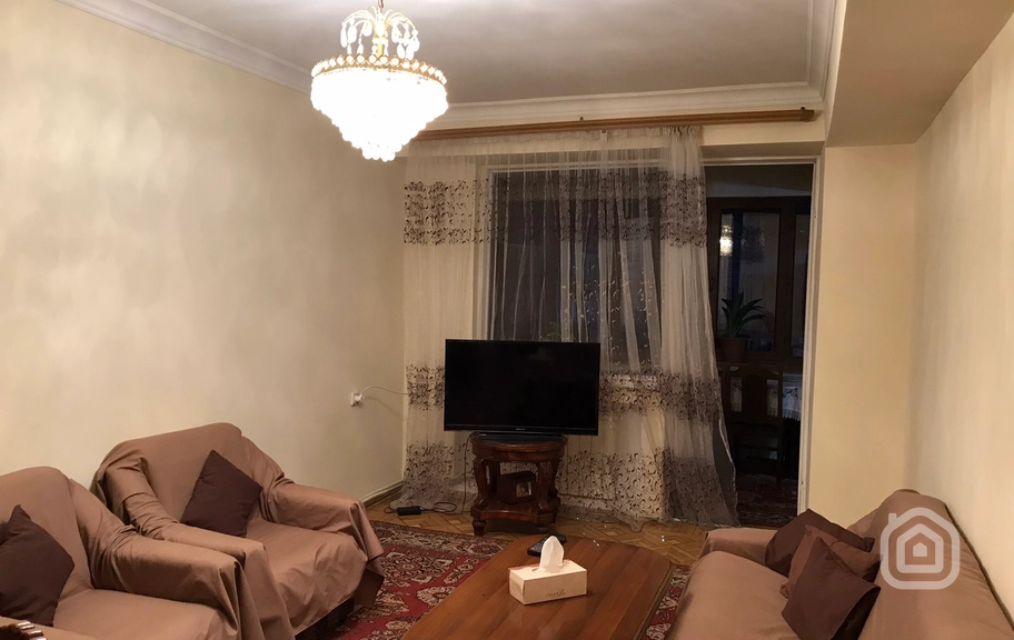 Продаётся 3-комнатная квартира, 93 м², ул. Hанрапетутян, Центр