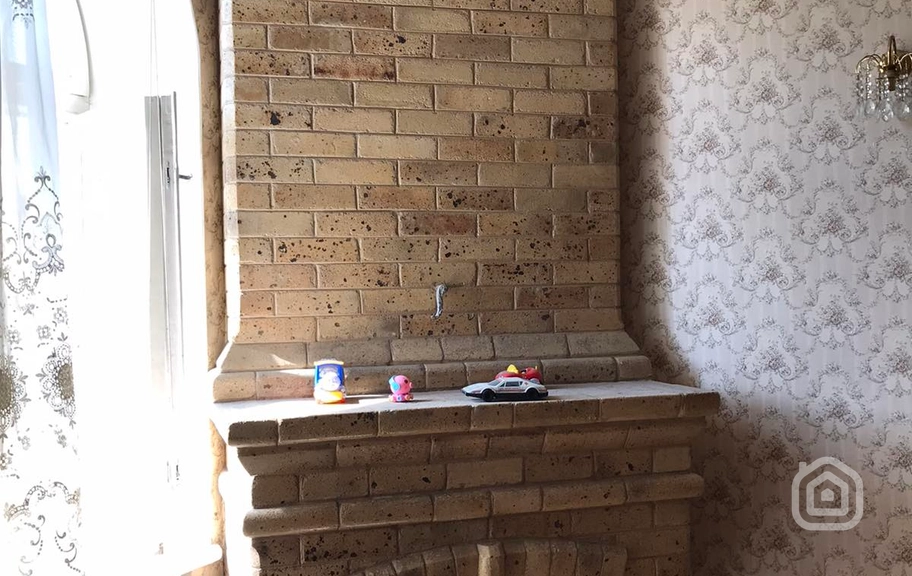 Продаётся 3-комнатная квартира, 102.4 м², ул. Чаренц, Центр
