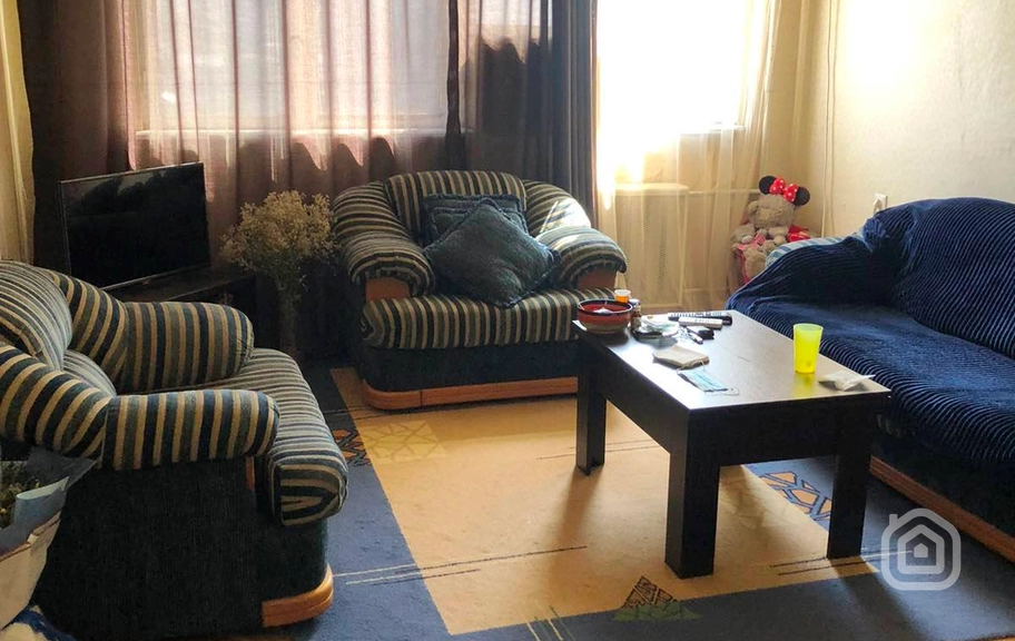 Продаётся 2-комнатная квартира, 37.4 м², ул. Каджазнуни, Центр