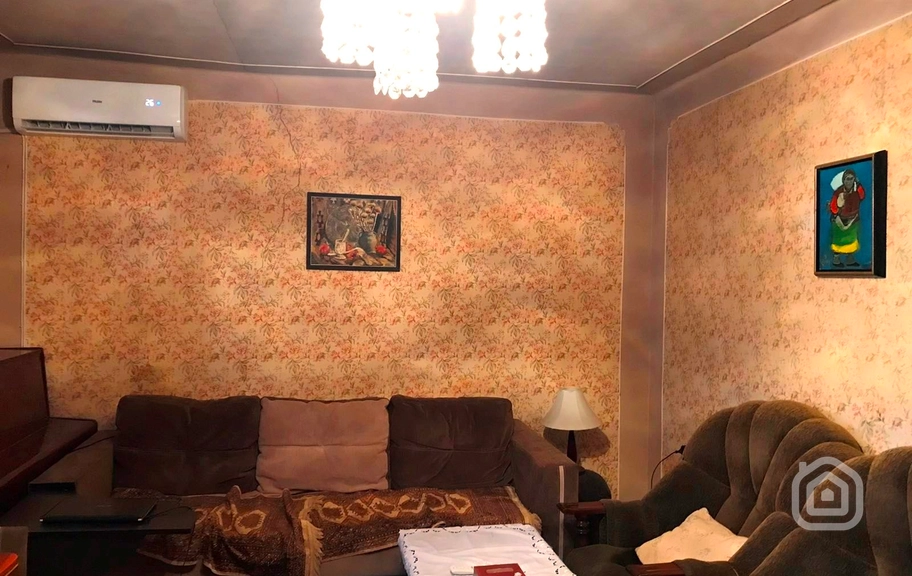 Продаётся 2-комнатная квартира, 68 м², Центр