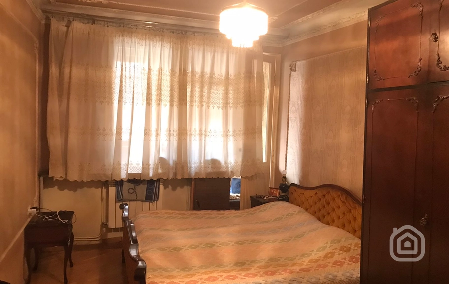 Продаётся 3-комнатная квартира, 91 м², ул. Hераци, Центр