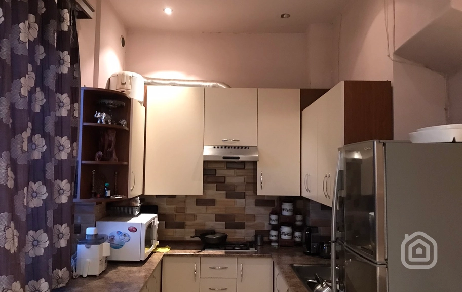 Продаётся 2-комнатная квартира, 68.2 м², ул. Ханджян, Центр
