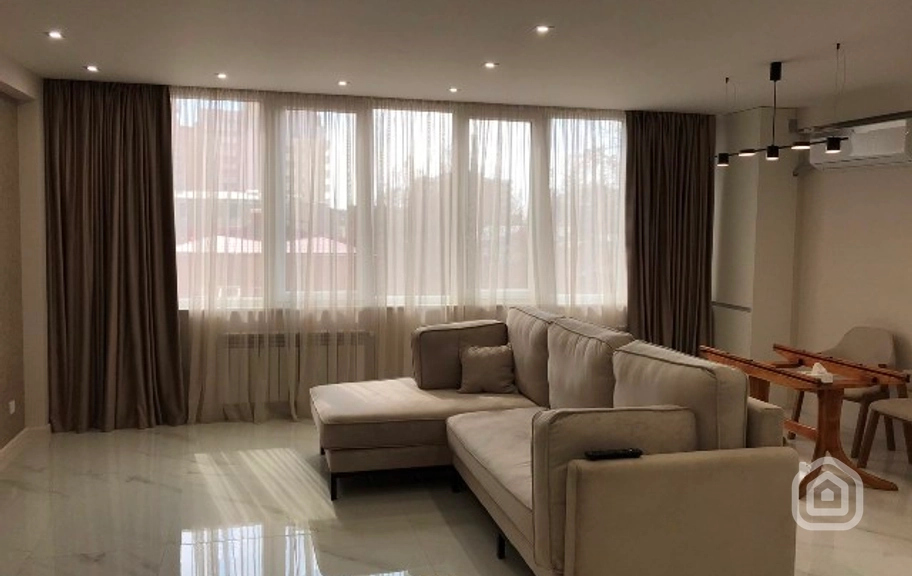 Продаётся 3-комнатная квартира, 97.2 м², ул. Пушкин, Центр