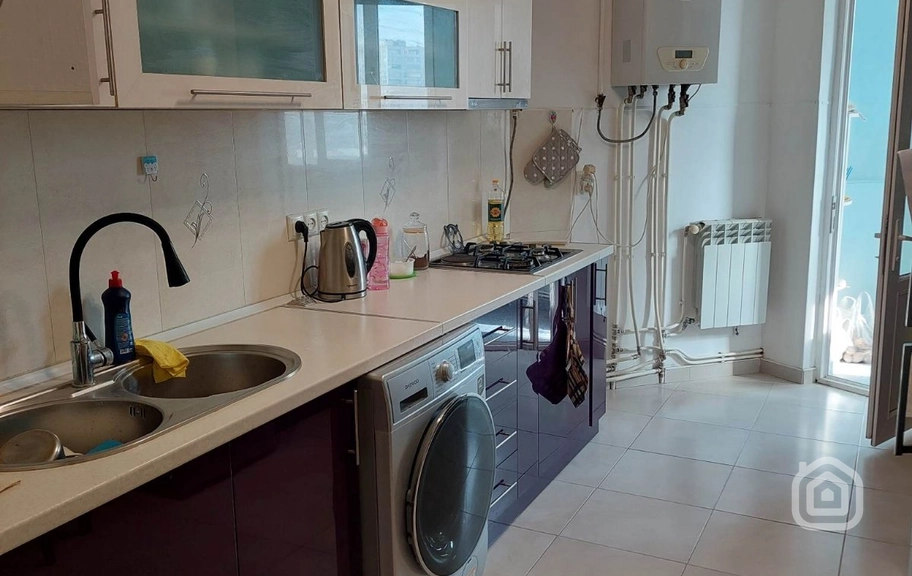 Продаётся 3-комнатная квартира, 75 м², пер. Башинджахян 2, Аджапняк