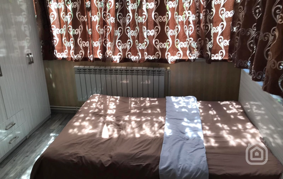 Продаётся 2-комнатная квартира, 67.87 м², ул. Hераци, Центр