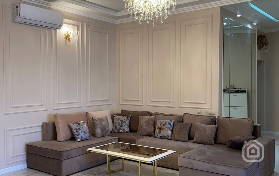 Продаётся 3-комнатная квартира, 94.9 м², пр. Тигран Мец, Центр