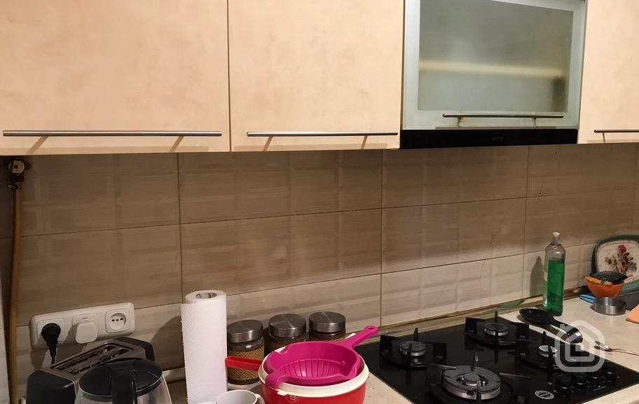 Продаётся 4-комнатная квартира, 91.6 м², ул. Таманян, Центр