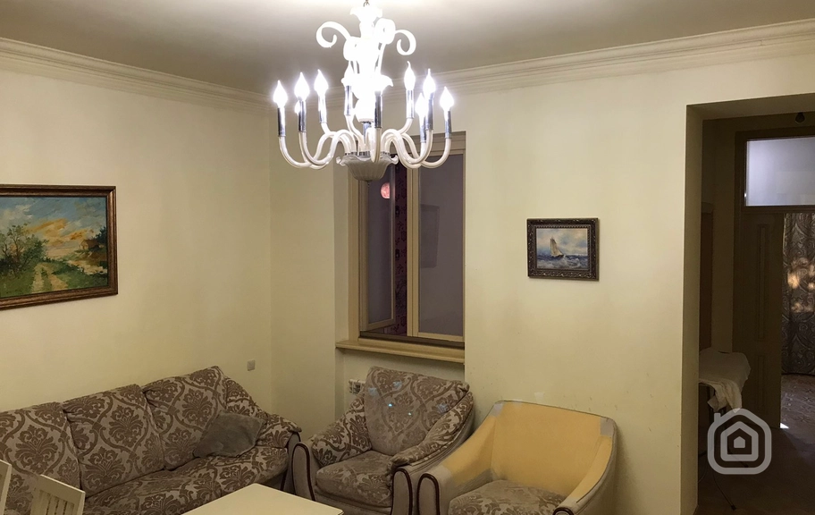 Продаётся 2-комнатная квартира, 73 м², ул. Корюн, Центр