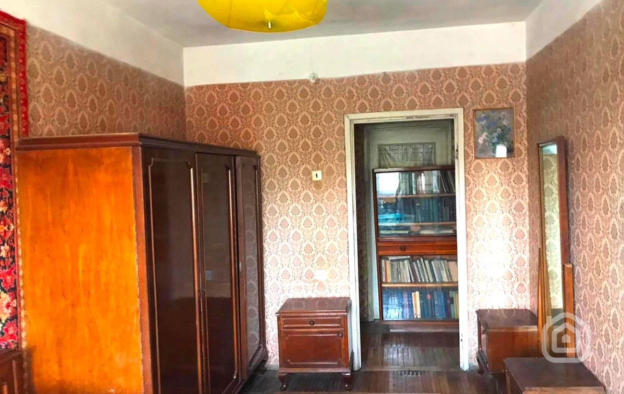 Продаётся 2-комнатная квартира, 62.2 м², ул. Ханджян, Центр