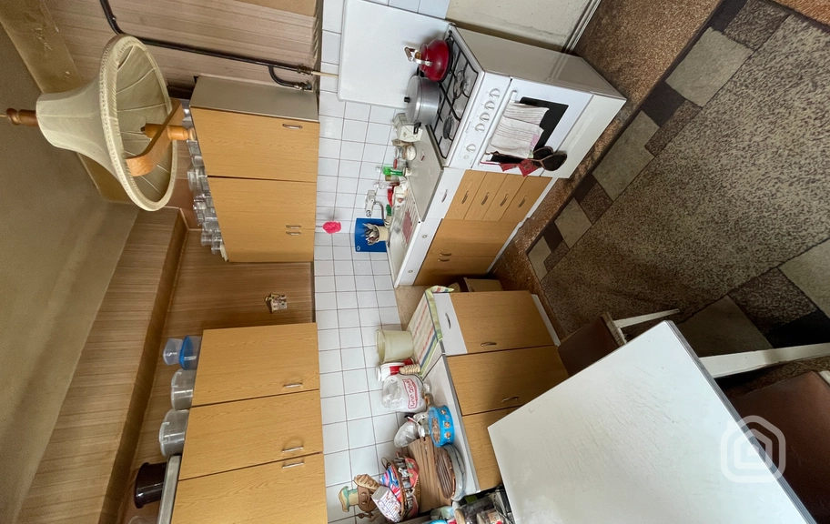 Продаётся 1-комнатная квартира, 40.6 м², ул. Заварян, Центр