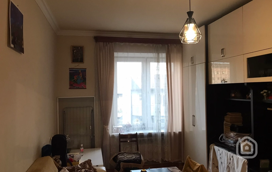 Продаётся 2-комнатная квартира, 51.9 м², ул. Кристапор, Центр