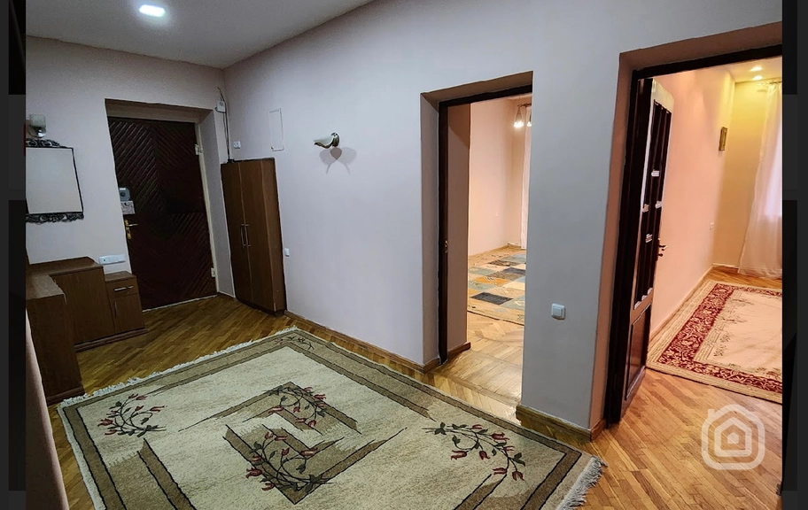 Продаётся 4-комнатная квартира, 103.2 м², пр. Комитас, Арабкир