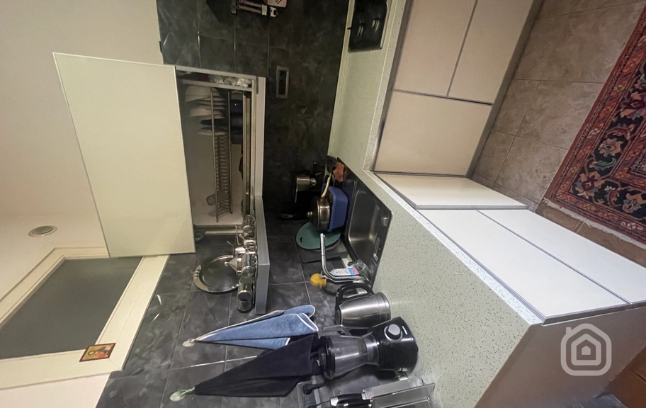 Продаётся 4-комнатная квартира, 110.1 м², ул. Киевян, Арабкир