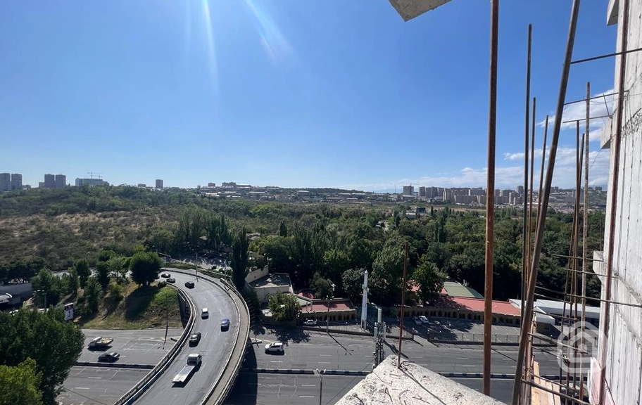 Продаётся 3-комнатная квартира, 88.04 м², ул. Худяков, Аван