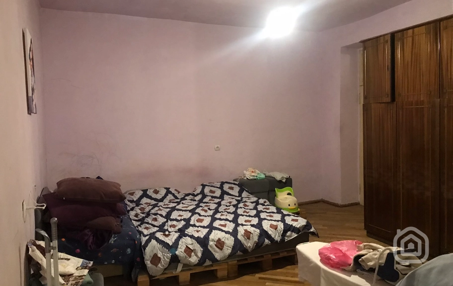 Продаётся 3-комнатная квартира, 97.7 м², ул. Туманян, Центр