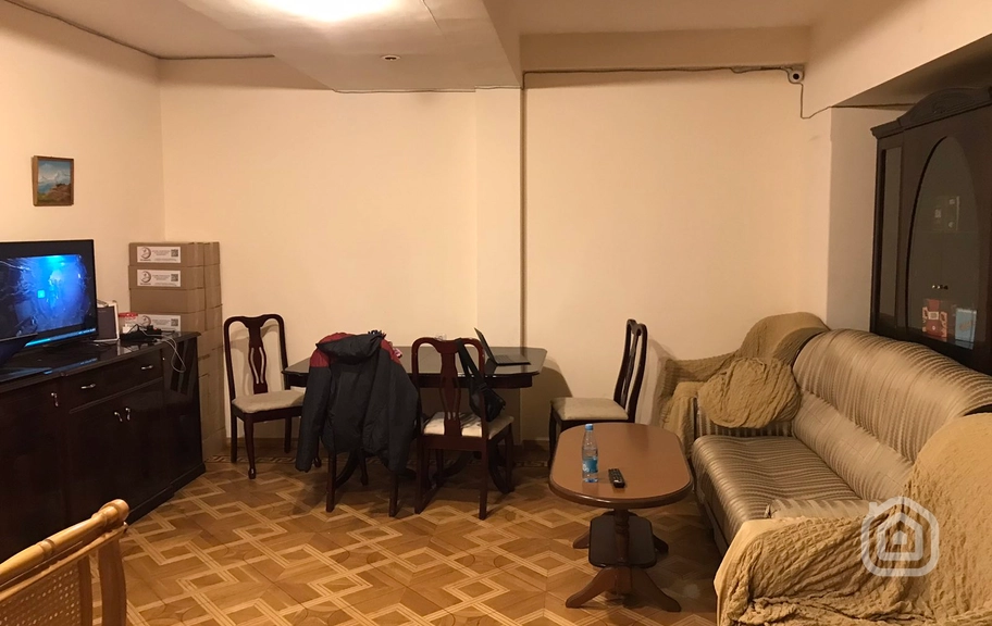 Продаётся 3-комнатная квартира, 108 м², ул. Абовян, Центр