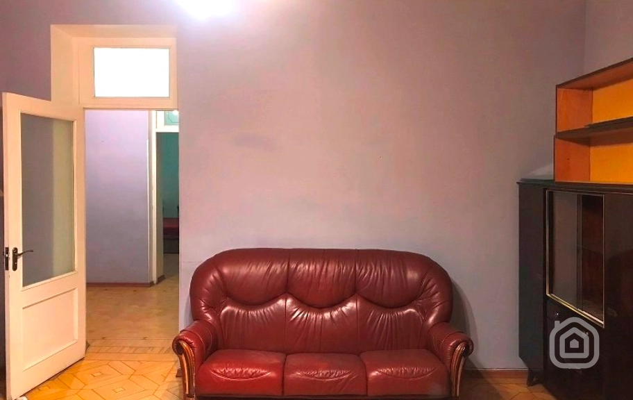 Продаётся 2-комнатная квартира, 70 м², ул. Абовян, Центр
