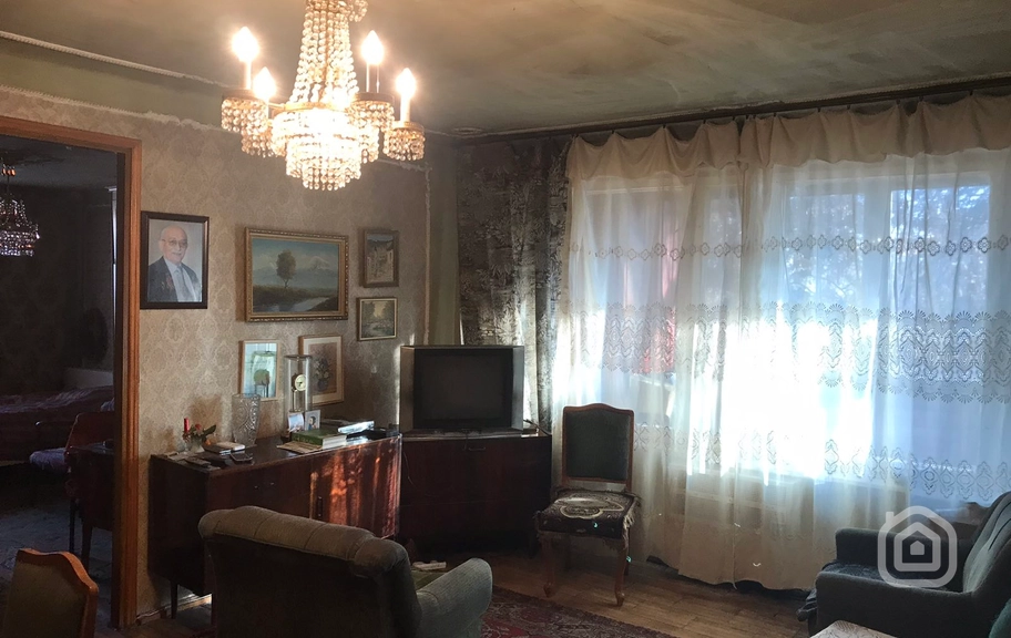 Продаётся 3-комнатная квартира, 75.9 м², Хоренаци пох, Центр