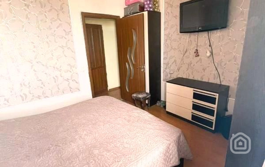 Продаётся 4-комнатная квартира, 86 м², ул. Хахах Дон, Эребуни