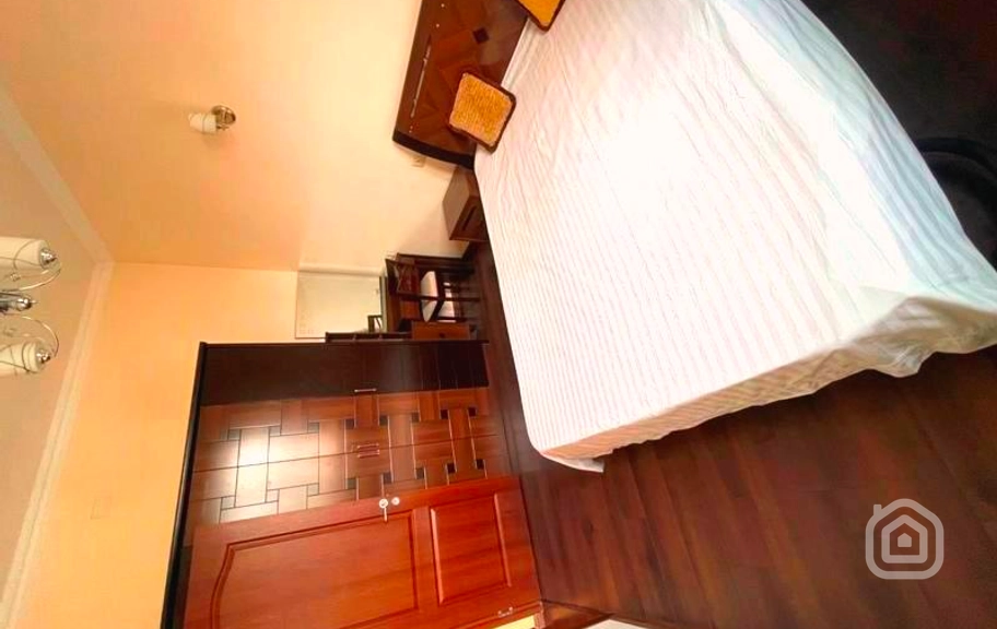 Продаётся 4-комнатная квартира, 84 м², пр. Аршакуняц, Центр