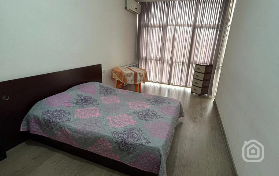 Продаётся 4-комнатная квартира, 120.4 м², ул. Антарайин, Центр