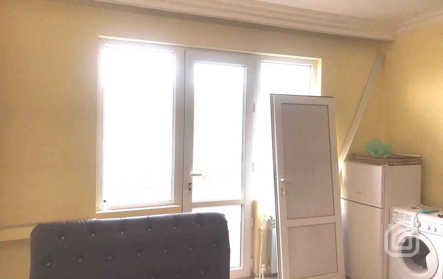 Продаётся 2-комнатная квартира, 73.4 м², ул. Hераци, Центр