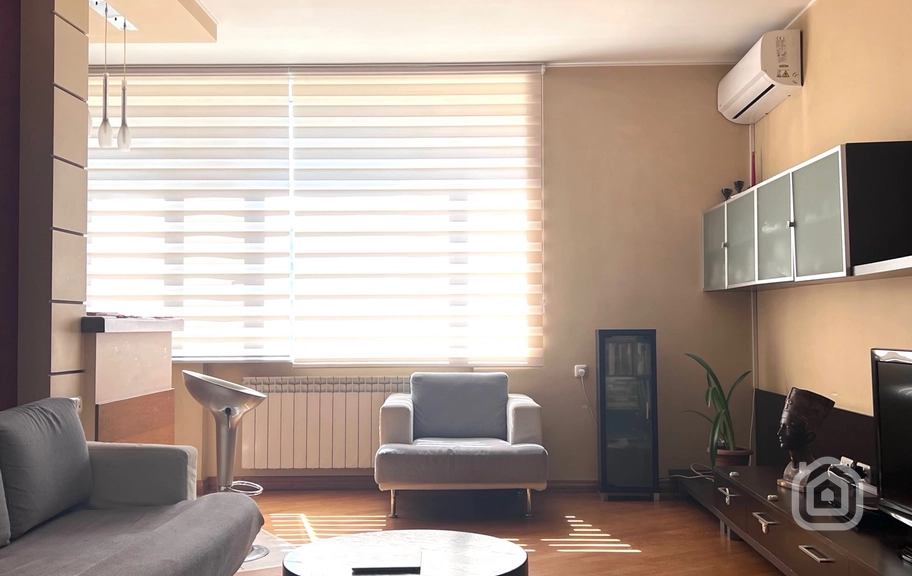 Продаётся 3-комнатная квартира, 85.5 м², ул. Мамиконянц, Арабкир