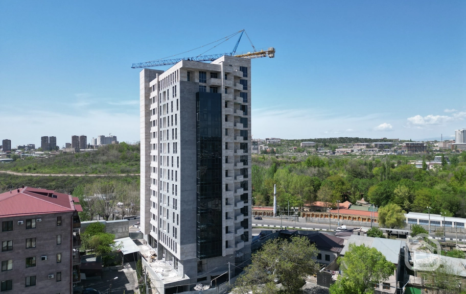 Продаётся 2-комнатная квартира, 61.9 м², ул. Худяков, Аван