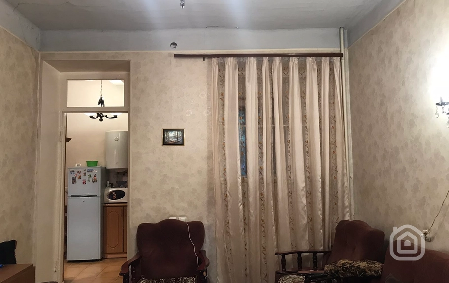 Продаётся 2-комнатная квартира, 55.4 м², ул. Туманян, Центр