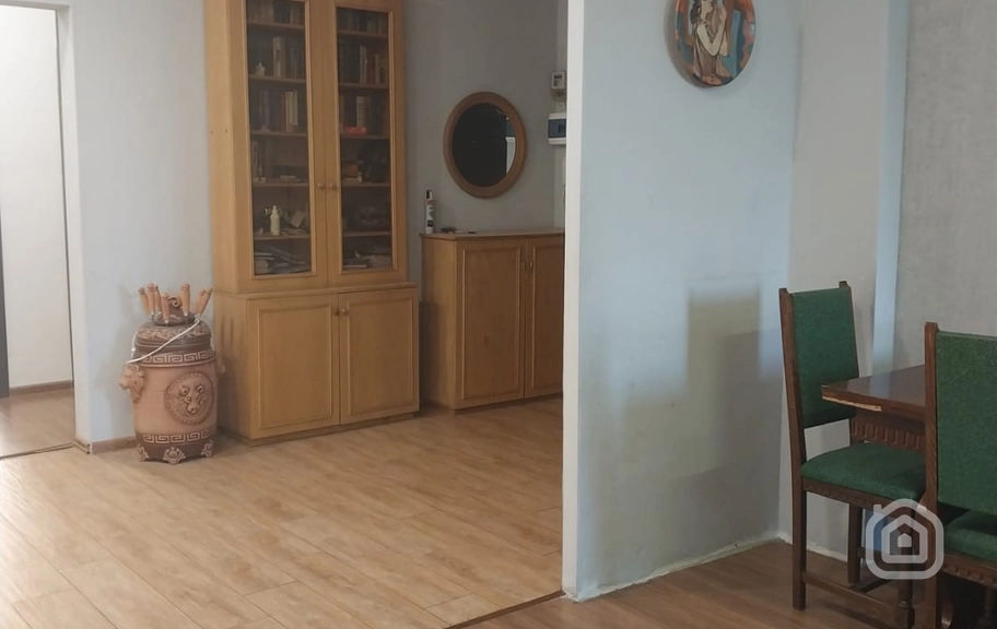 Продаётся 4-комнатная квартира, 92.5 м², ул. Тевосян, Нор-Норк