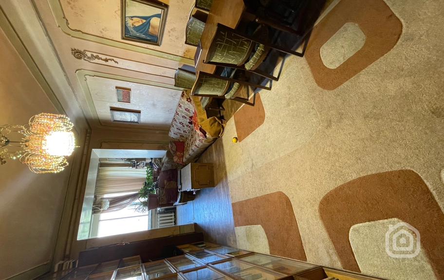 Продаётся 2-комнатная квартира, 68.5 м², ул. Сарян, Центр