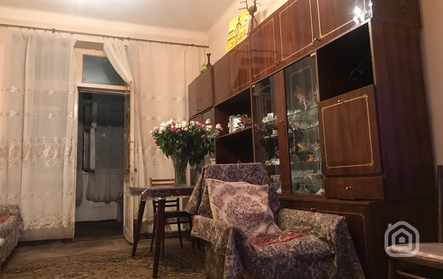 Продаётся 3-комнатная квартира, 92 м², пр. Тигран Мец, Центр