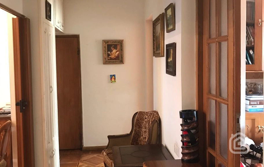 Продаётся 3-комнатная квартира, 91.5 м², пр. Саят-Нова, Центр