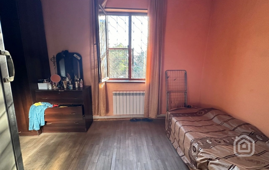 Продаётся 2-комнатная квартира, 61.3 м², Хоренаци пох, Центр